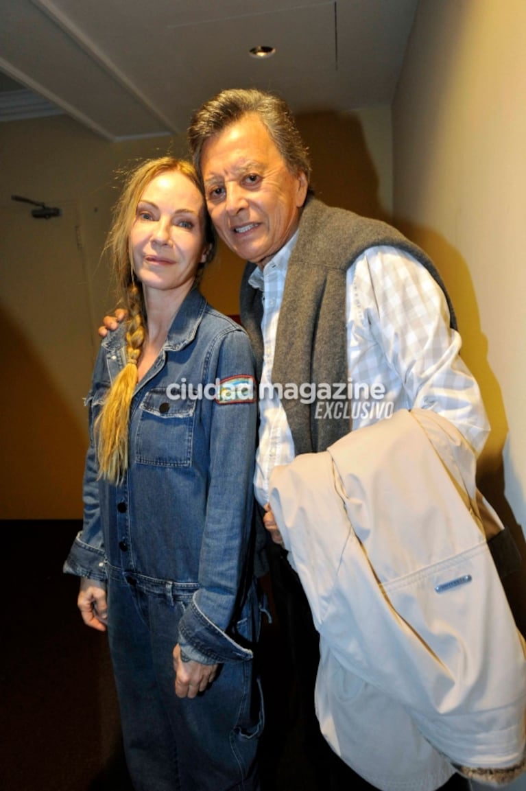 El estreno teatral que reunió a la familia Ortega: las fotos de los integrantes con todas sus parejas 