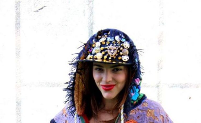 El extravagante look de Calu Rivero en el Buenos Aires Fashion Week (Foto: Facebook).