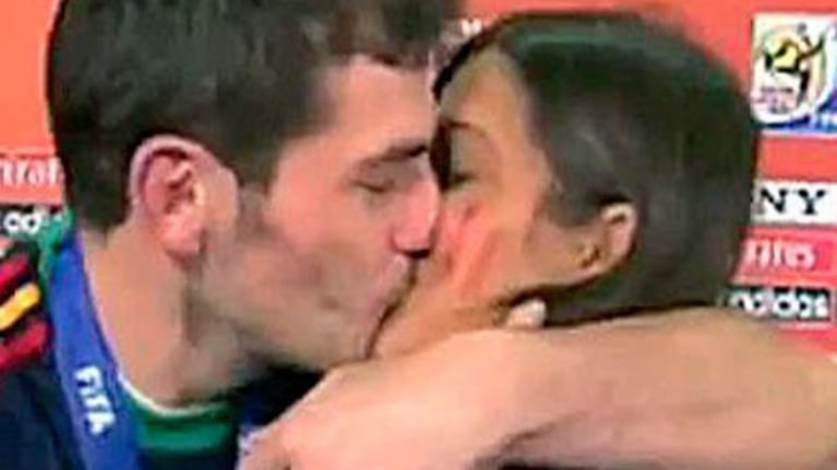 El famoso beso entre Iker Casillas y Sara Carbonero