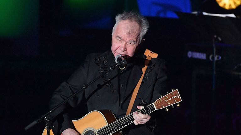 El famoso cantante John Prine, en estado crítico por el coronavirus