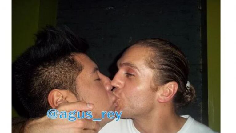 El fan de Wanda y Emilliano Boscatto. (Foto: @agus_rey)