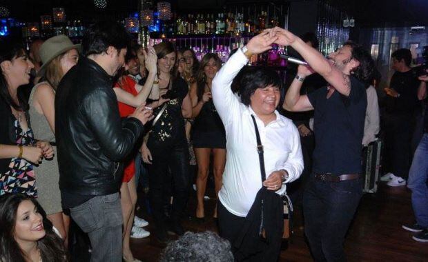 El festejo por los 100 programas de Los vecinos en guerra (Foto: Facebook).