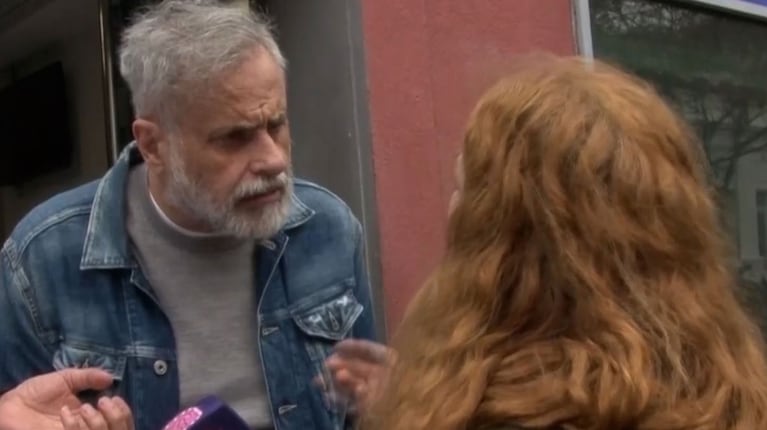 El fuerte video de la violenta agresión a Jorge Rial a la salida de la radio: empujones, botellazo e insultos