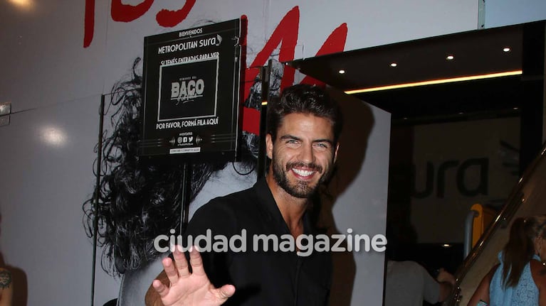 El galán español Maxi Iglesias en el estreno de Romance del Baco y la Vaca (Fotos: Movilpress).