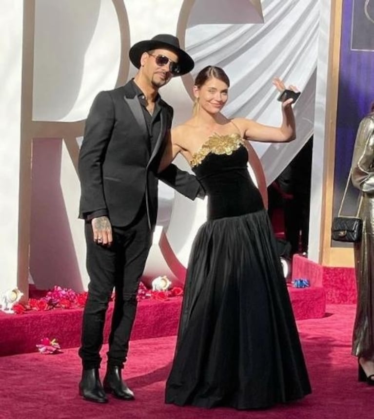 El glamoroso look de Eva de Dominici con el que brilló junto a Eduardo Cruz a los premios Oscars 2022 