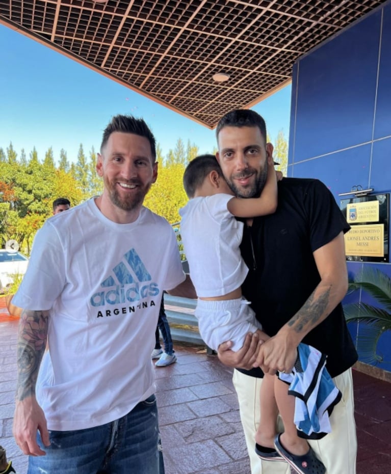 El hijo de Ailén Bechara no quiso una foto con Messi: la reacción del capitán de la Selección Argentina