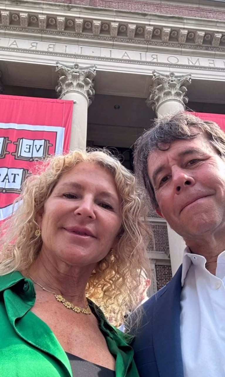 El hijo de Ariel Rodríguez Palacios se recibió en Harvard: el video en familia