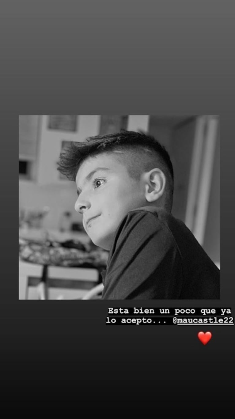 El hijo de Gianinna Maradona y el Kun Agüero se tiñó el pelo de gris como su papá: el back del cambio de look