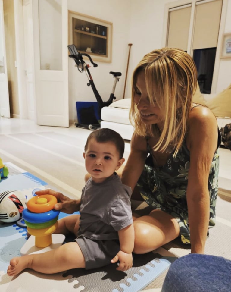 El hijo de Sofía Sarkany cumplió ocho meses y su abuela compartió sus fotos más lindas: "Amor infinito"