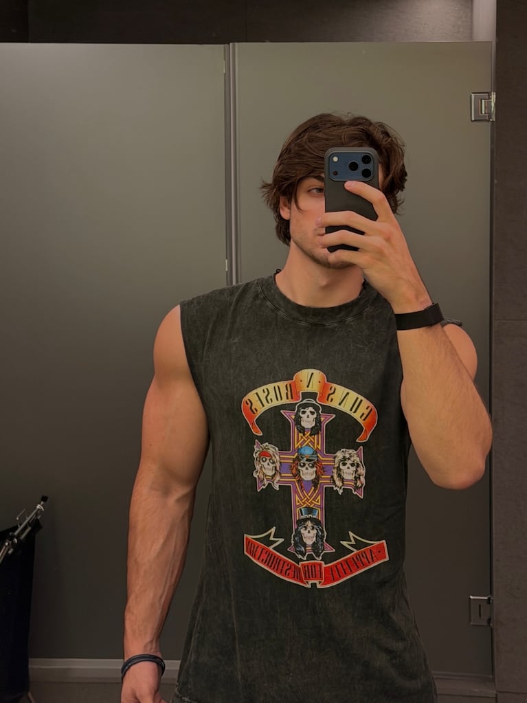 El hijo de Zulemita Menem revolucionó las redes con nuevas fotos y su perfil de modelo. CRÉDITO: Instagram