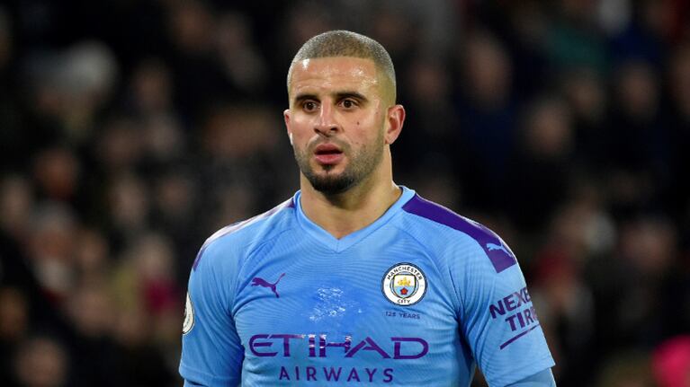 El jugador del Manchester City, Kyle Walker, violó la cuarentena y organizó una fiesta sexual. Foto: AP.