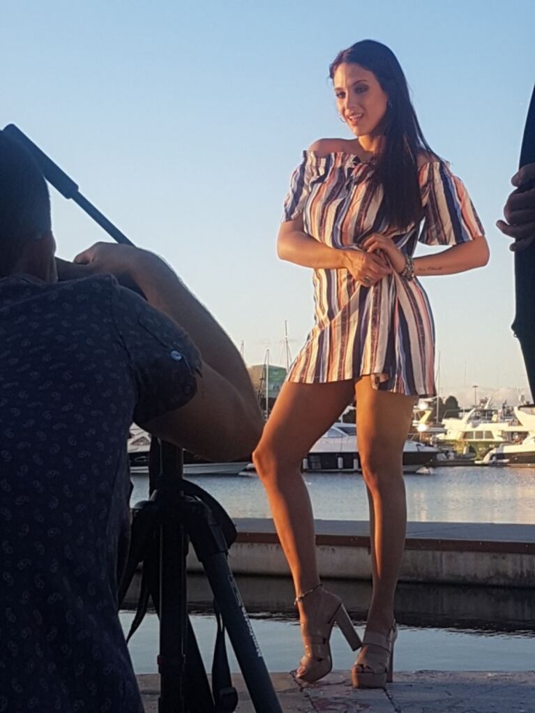 El lomazo de Barbie Vélez en malla enteriza: una diosa sexy en las playas de Río de Janeiro