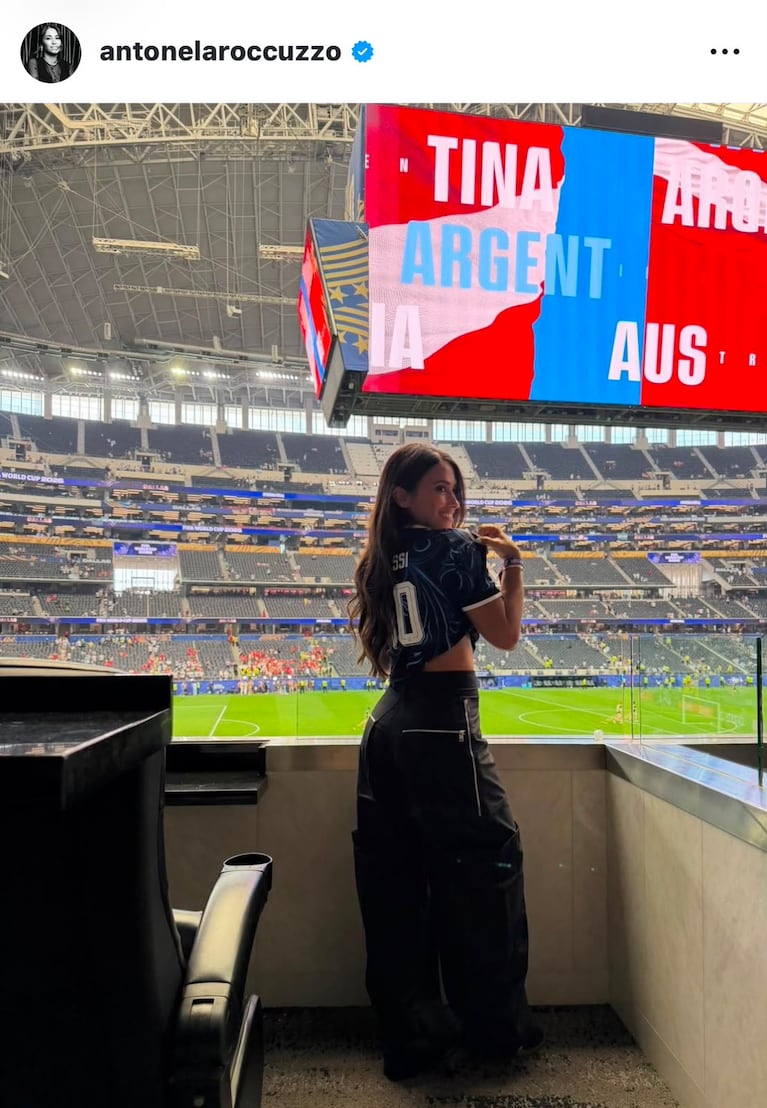El look de Antonela Roccuzzo para el segundo partido de la Selección argentina en la Copa Mundial de la FIFA 26™ (Foto: Instagram/@antonelaroccuzzo).