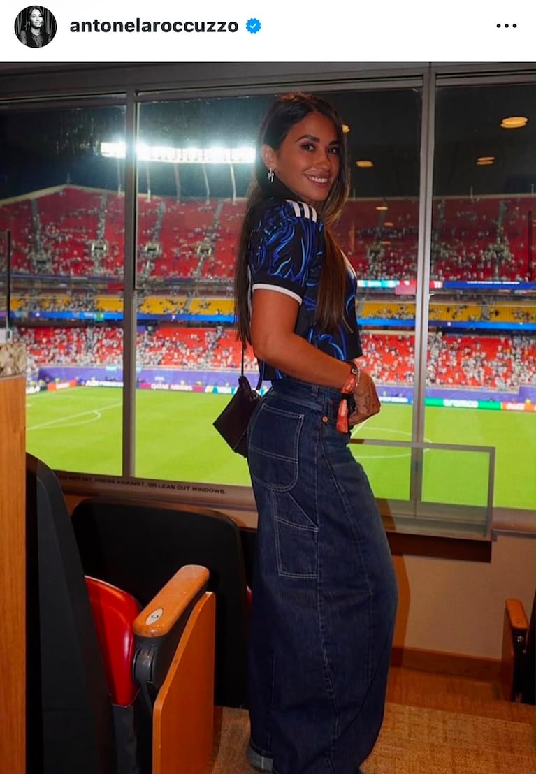 El look de Antonela Roccuzzo para el sexto partido de la Selección argentina en la Copa Mundial de la FIFA 26™ (Foto: Instagram/@antonelaroccuzzo).
