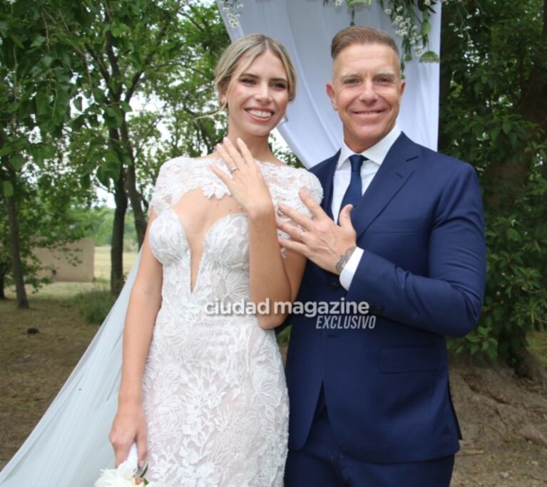 El look de Coni Mosqueira en su boda con Alejandro Fantino: los novios sellaron su amor frente a sus seres queridos