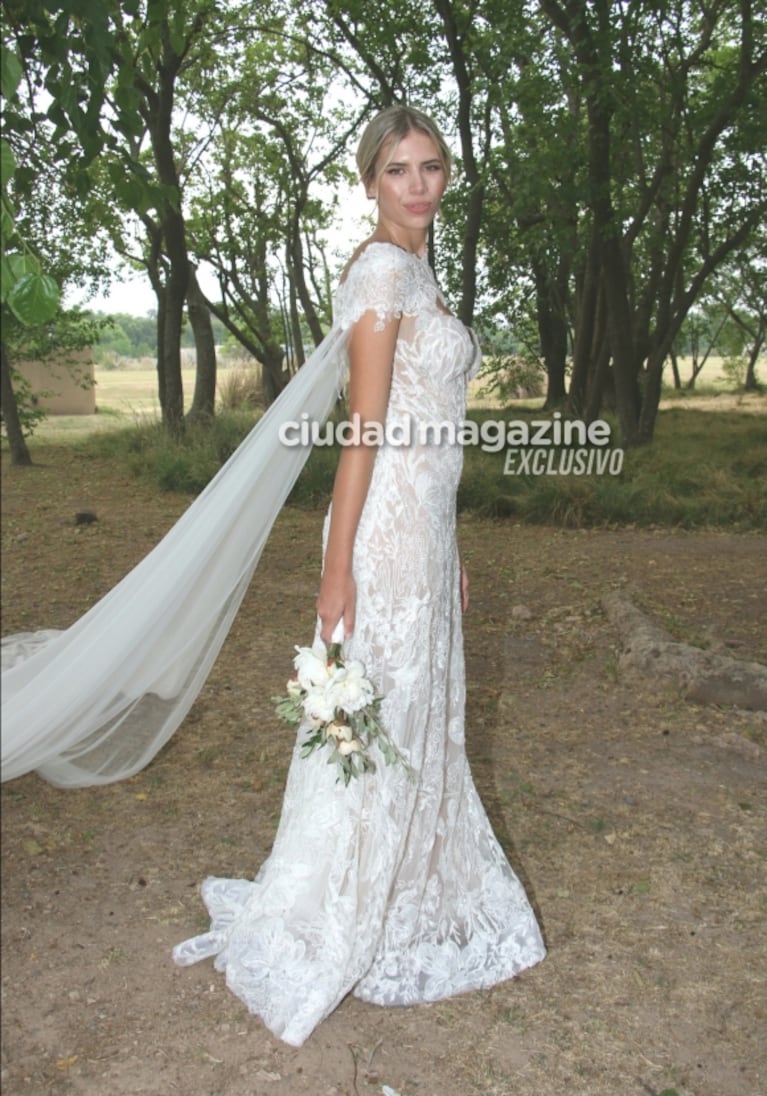 El look de Coni Mosqueira en su boda con Alejandro Fantino: los novios sellaron su amor frente a sus seres queridos