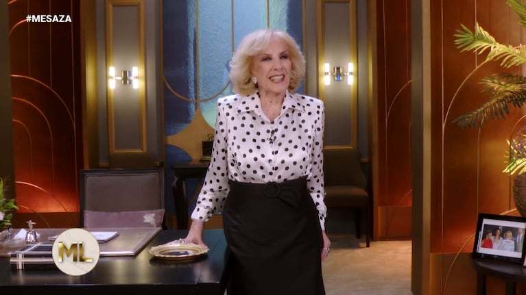 El look de Mirtha Legrand en La Noche de Mirtha (Foto: captura de eltrece).