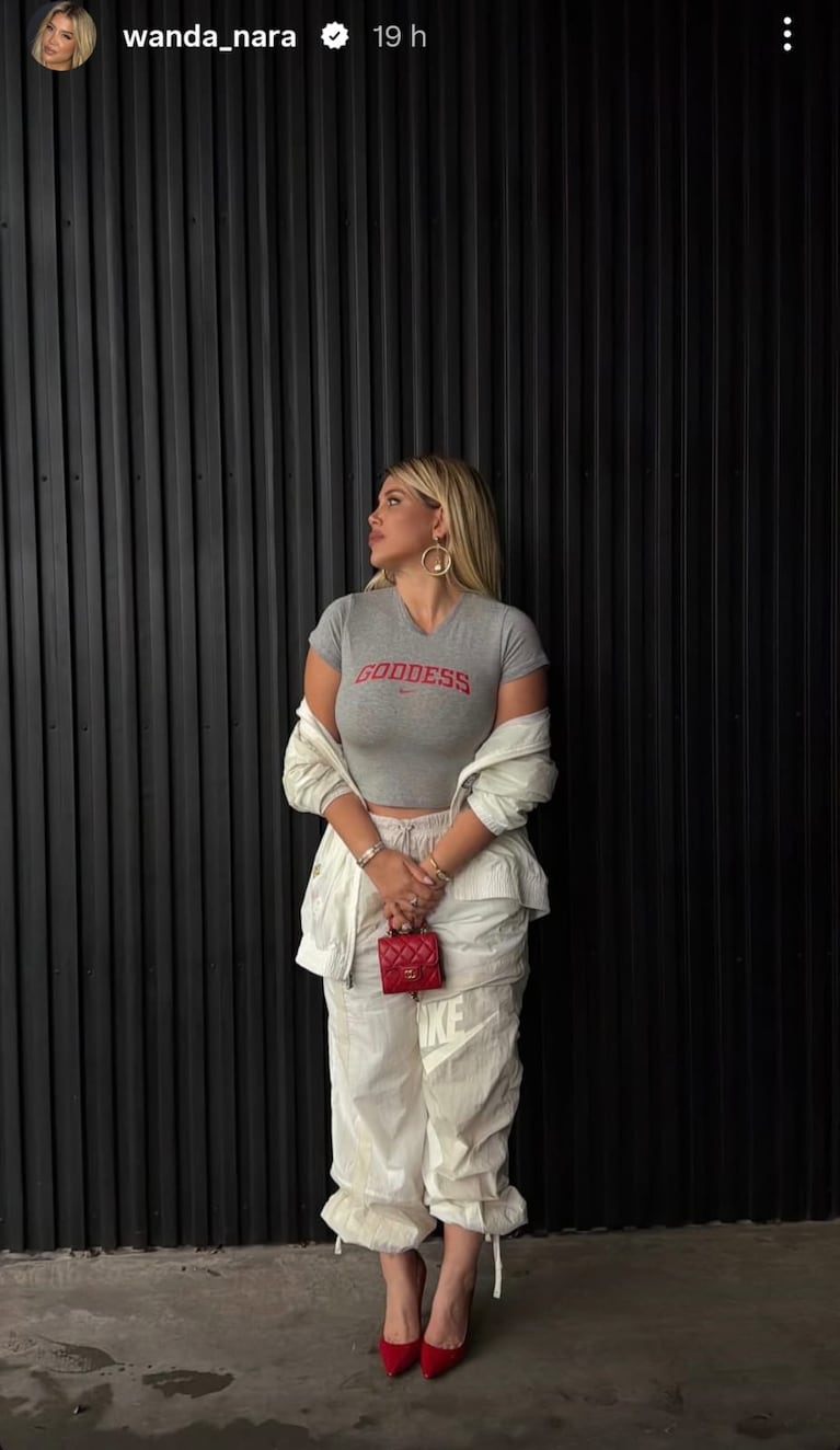 El look estilo sporty chic de Wanda Nara (Foto: Instagram).