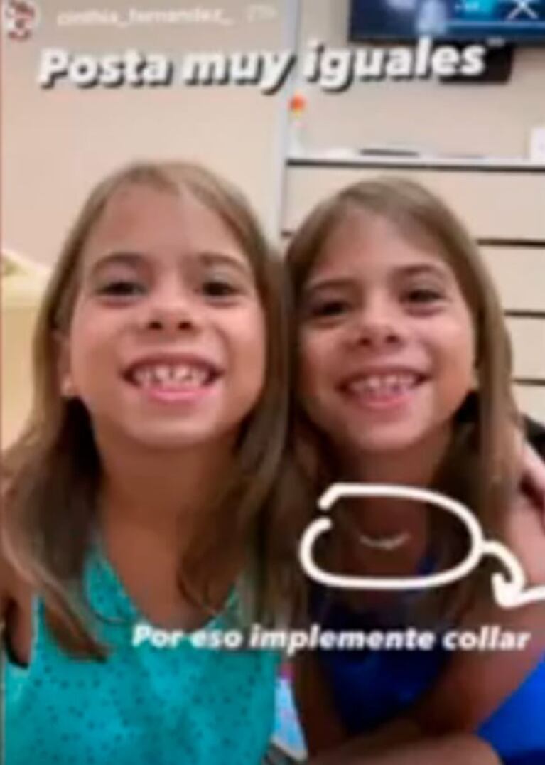 El método de Cinthia Fernández para diferenciar a sus gemelas: "Están muy iguales, por eso implementé el collar"