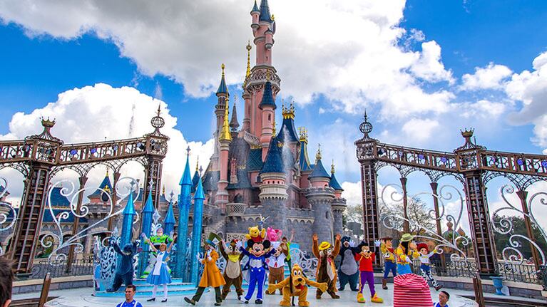 El miércoles reabre Disneyland Paris