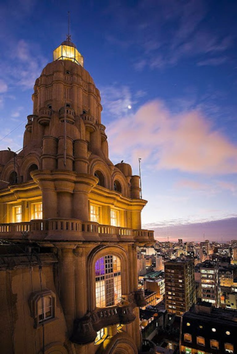 El Palacio desde 1997 se lo considera Monumento histórico de la Nación.