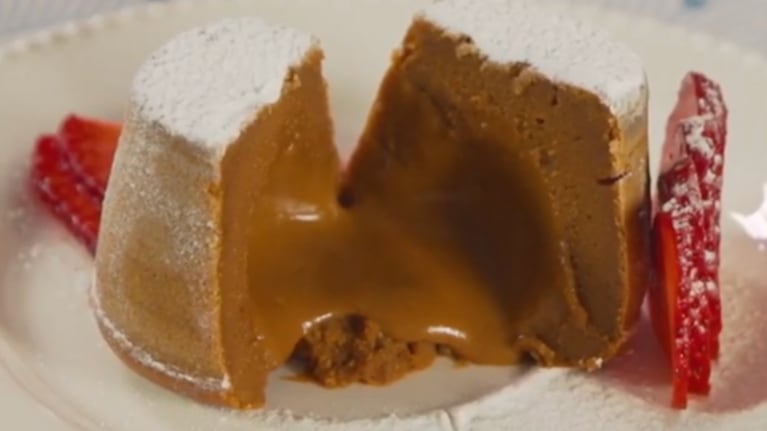 El paso a paso para preparar un postre que no falla.
Foto: CucinareTV