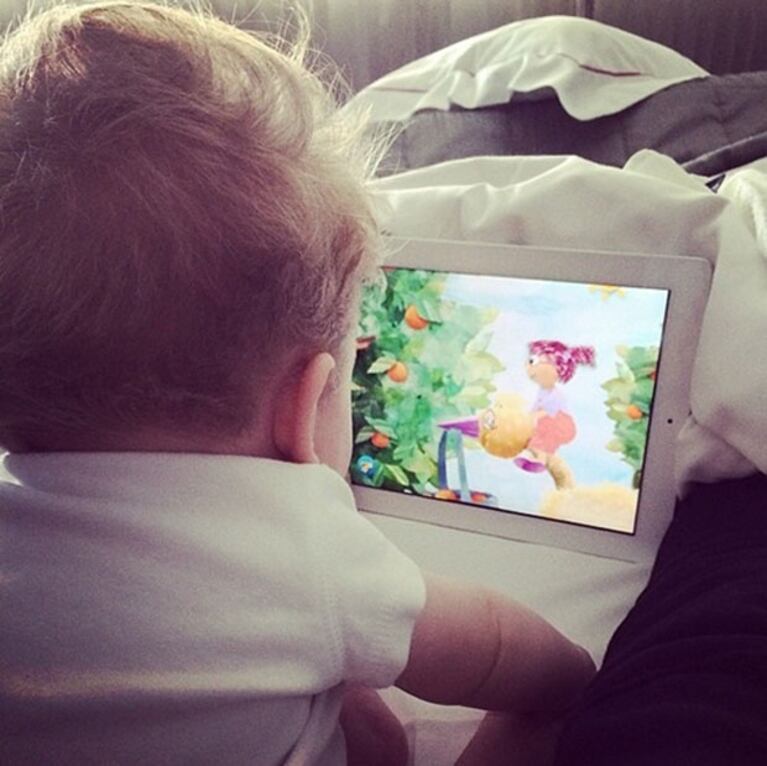 El pequeño Noah, fan de los dibujitos animados (Foto: Instagram). 