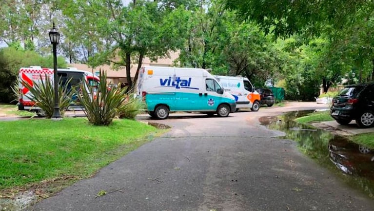 El personal de salud que llegó en las ambulancias al country de Tigre constató la muerte de Diego.