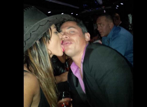 El picante cumple de Karina Jelinek en Miami. (Foto: Twitter)