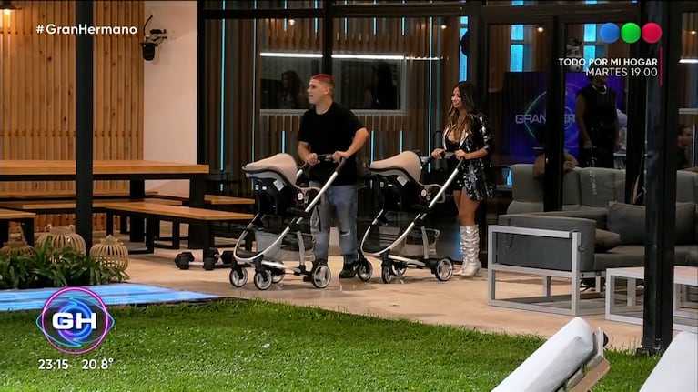 El pícaro comentario de Thiago Medina cuando abandonaba la casa de Gran Hermano con Daniela y las gemelas