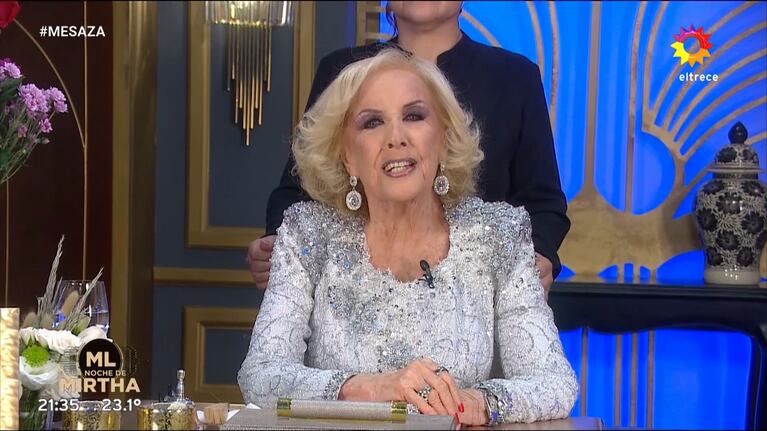 El pícaro guiño de Mirtha Legrand a su público al comienzo de su programa: “Usted lo que tiene que hacer es…”