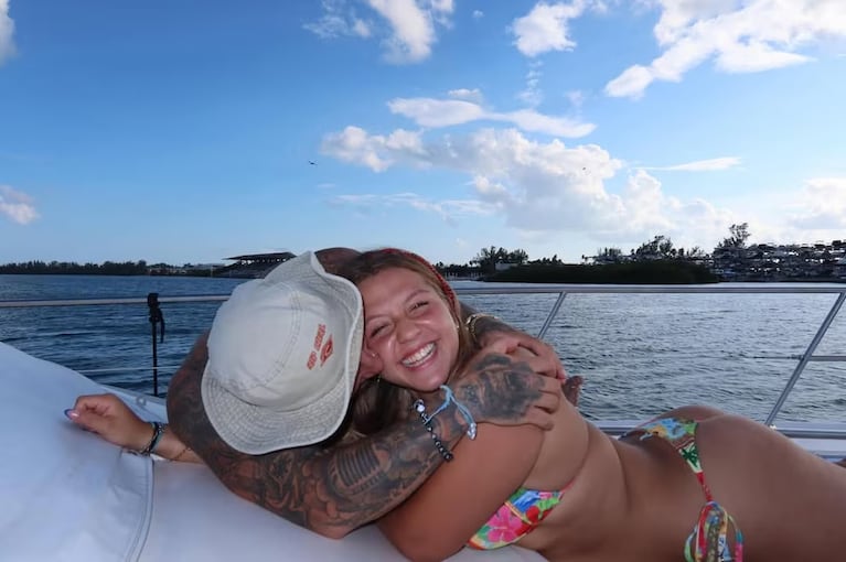 El Polaco y Barby Silenzi disfrutan de unas vacaciones de lujo en Miami. Crédito: Instagram