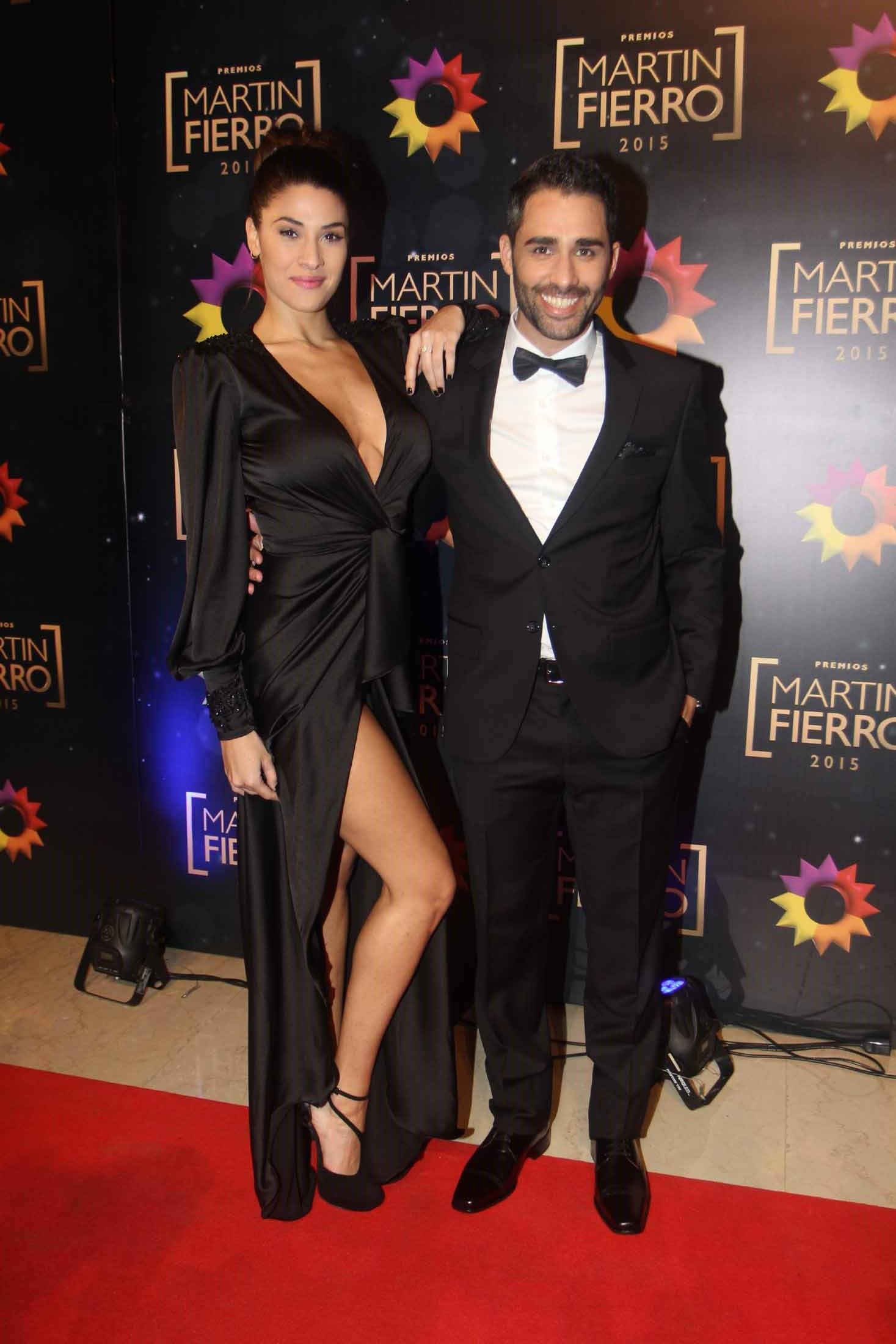 El Pollo Álvarez e Ivana Nadal en los Martín Fierro 2015 (Foto: Movilpress- Ciudad.com). 
