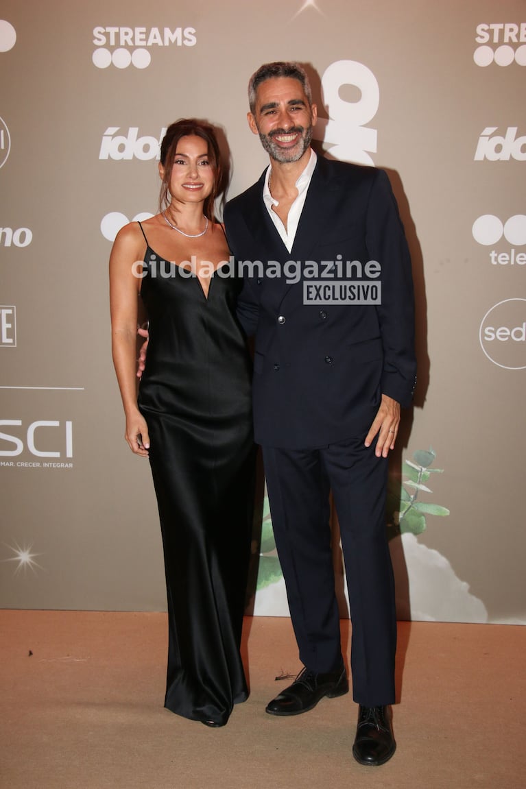 El Pollo Álvarez y Tefi Russo en los Premios Ídolo Argentina 2025 (Foto: Movilpress).