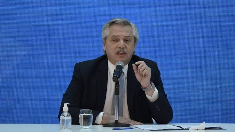El Presidente se reúne en forma virtual el fin de semana con gobernadores para coordinar vacunación