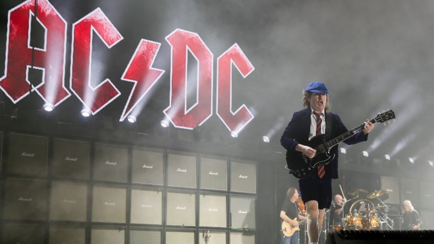 El primer adelanto del tan esperado material muestra a un AC/DC en estado puro. Foto: AP.