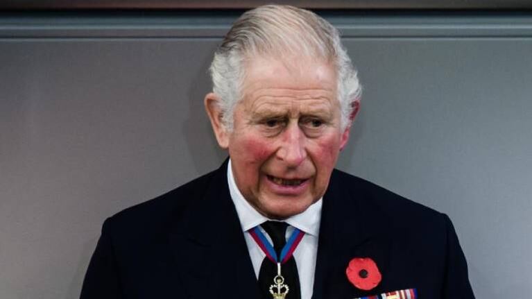 El príncipe Carlos, furioso con la serie The Crown: sus razones