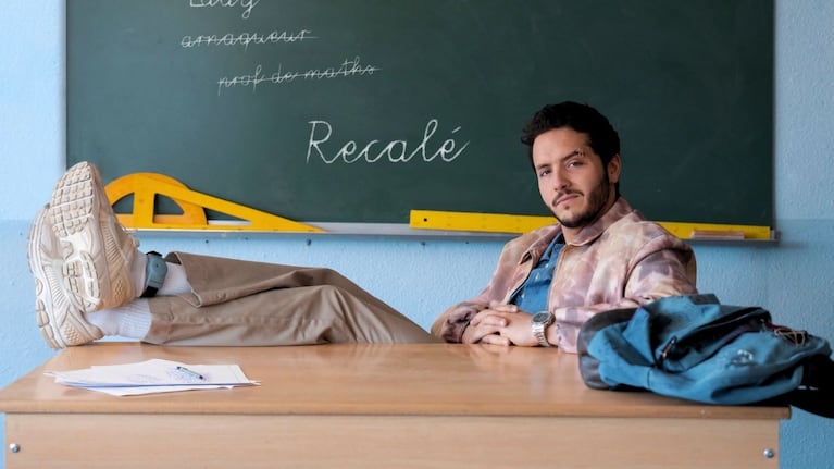 El protagonista es Alexandre Kominek, comediante franco-suizo que interpreta a Eddy.