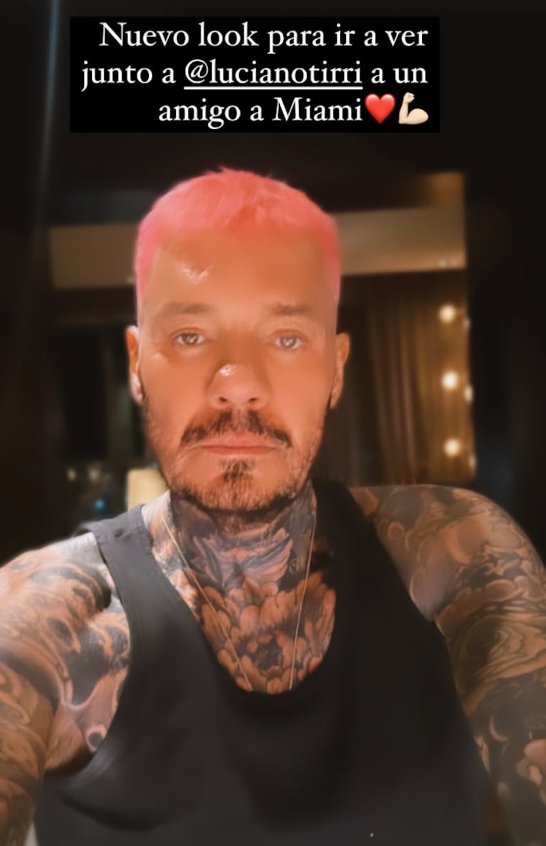 El radical cambio de look de Marcelo Tinelli: así le queda el pelo fucsia