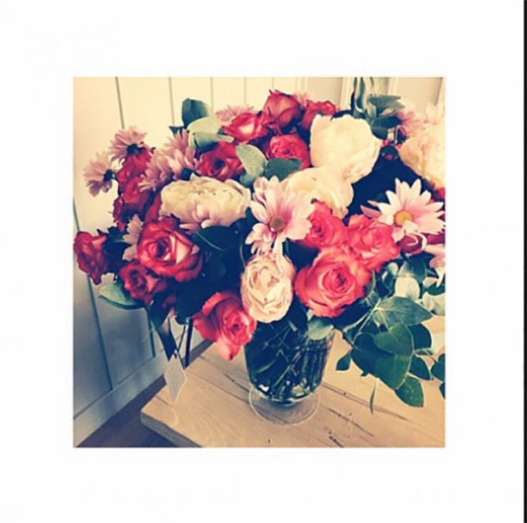 El ramo de flores de papá Marcelo. (Foto: Instagram)