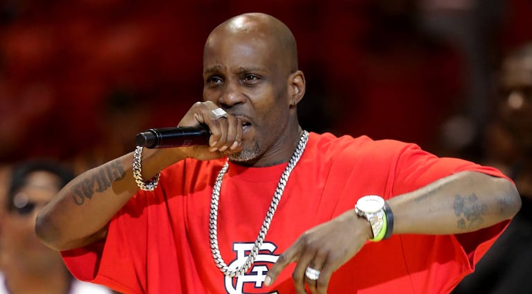 El rapero DMX continúa luchando por su vida mientras recibe mensajes de apoyo