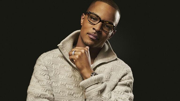 El rapero T.I. fue arrestado afuera de su barrio cercado