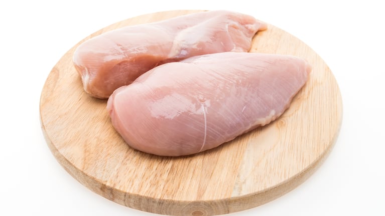 El relleno tiene pechuga de pollo como base. Foto: Freepik.