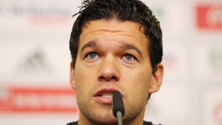 El representante de Michael Ballack dijo que hay gays en la selección alemana