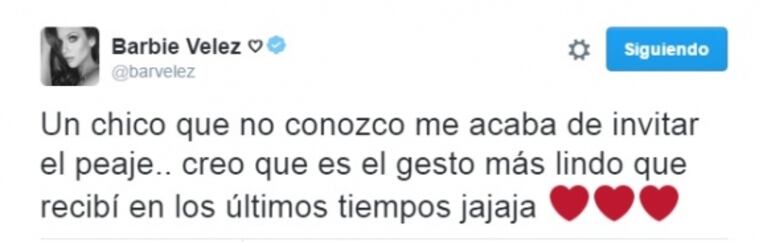 El romántico (¡e inesperado!) gesto que cautivó a Barbie Vélez: "Un chico que no conozco me acaba de invitar el peaje"
