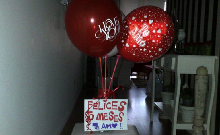 El romántico festejo de Chechu Bonelli y Darío Cvitanich. (Foto: Twitter)