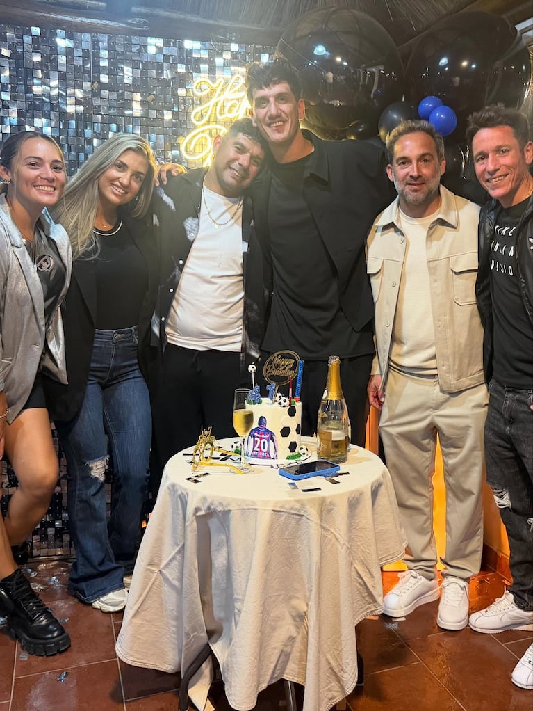 El romántico mensaje de Rocío Oliva a Néstor Ortigoza por su cumpleaños: “Te amo, mi capitán”. Crédito: Instagram