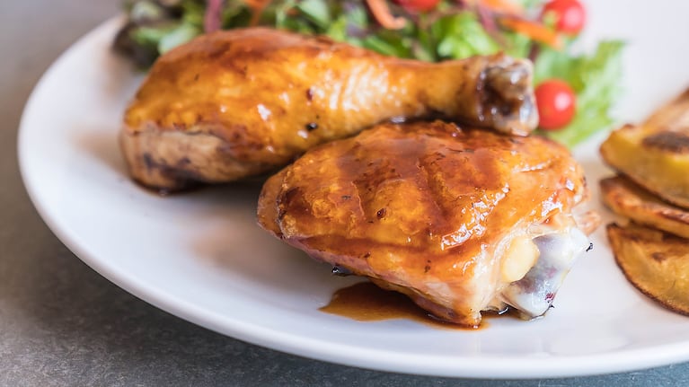 El secreto de Marta Verona, ganadora de MasterChef España, para hacer el mejor pollo. Foto: Freepik
