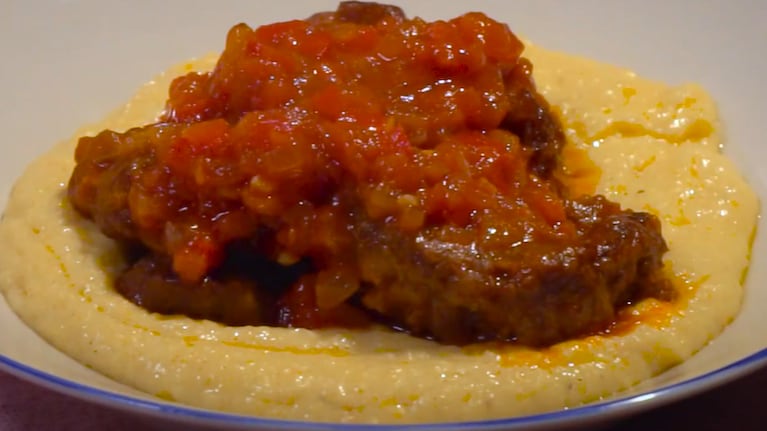 El secreto para preparar una polenta cremosa con sabor a la comida de la abuela