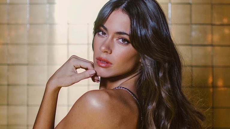 El sensual topless de Tini Stoesell en Instagram